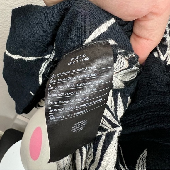 𝅺Volcom Shello Dress in Black Sz XS - Picture 8 of 9